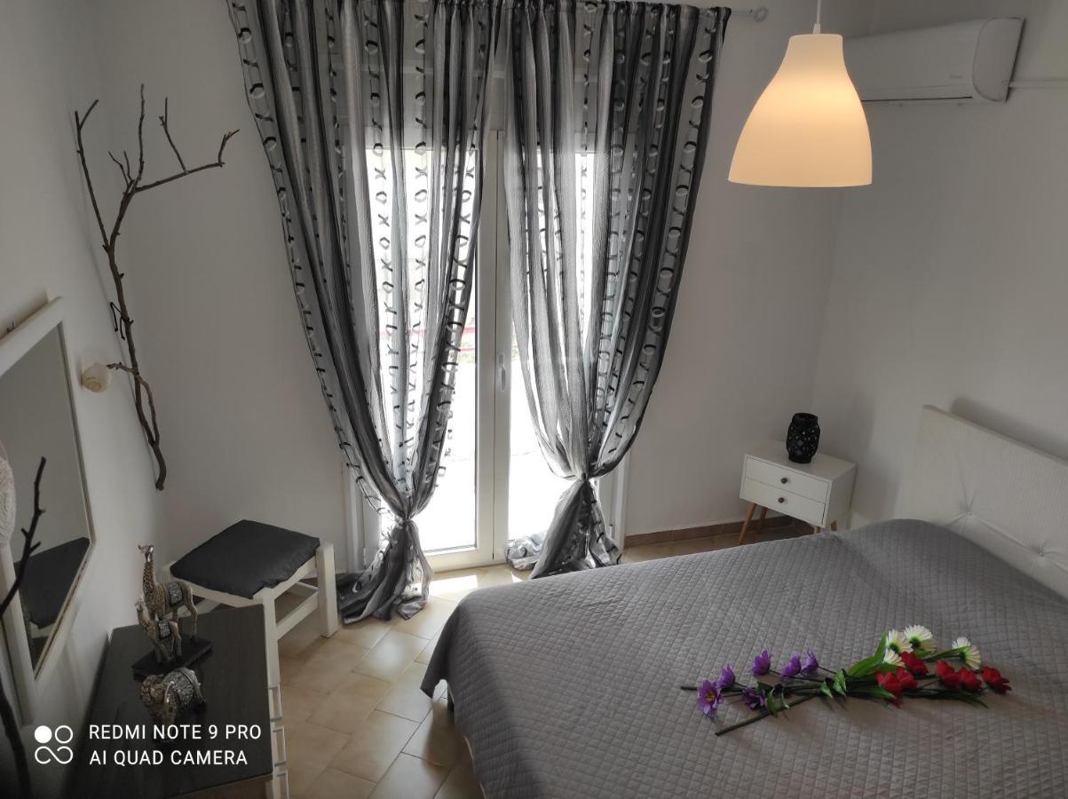 Elenas Apartments Платария Екстериор снимка